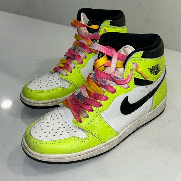 Air Jordan’s 1 high top lime green - Picture 1 of 6